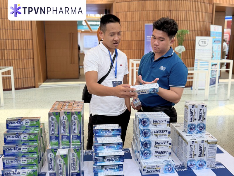 B&aacute;c sĩ hỏi về sản phẩm InterMed ở gian h&agrave;ng TPVN Pharma tại HNT4 - 2026