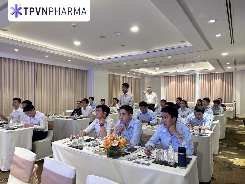 Hội trường buổi đ&agrave;o tạo sản phẩm Pulpdent v&agrave; TPVN Pharma