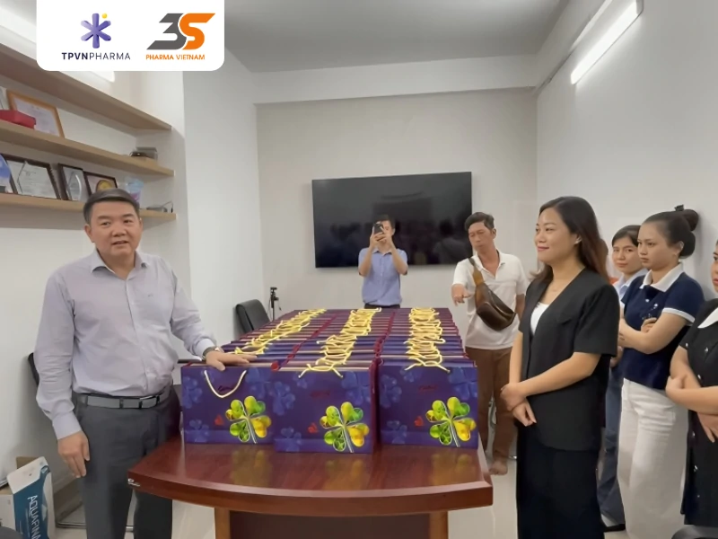 Ông Đoàn Công Thảo đại diện phát biểu tại Tết Trung Thu 2025 của 2 công ty